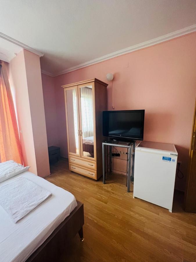 Guest House Velania Prisztina Zewnętrze zdjęcie