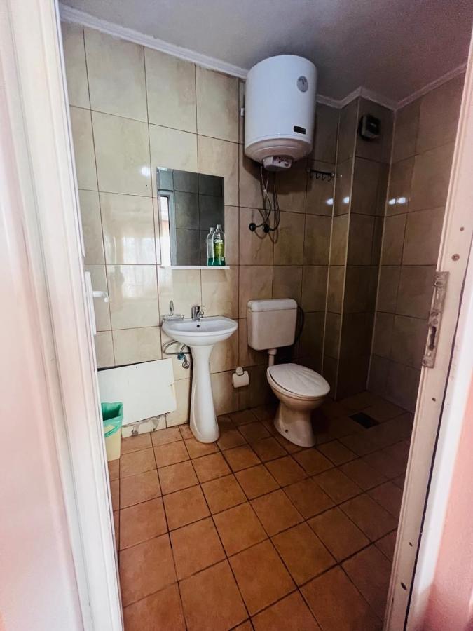 Guest House Velania Prisztina Zewnętrze zdjęcie